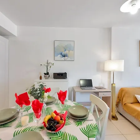 Apartment Eden Blue Wilson - Appt Climatise Proche *